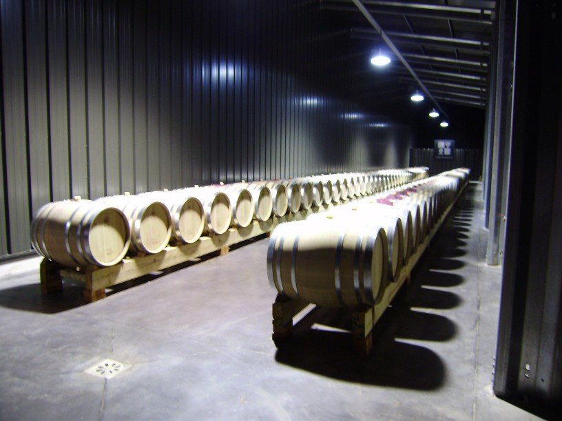 Weinkellerei aus Stahl